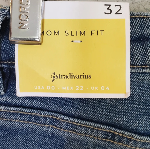 Stradivarius Mom Slim Fit jean size 00 New - Picture 5 of 6